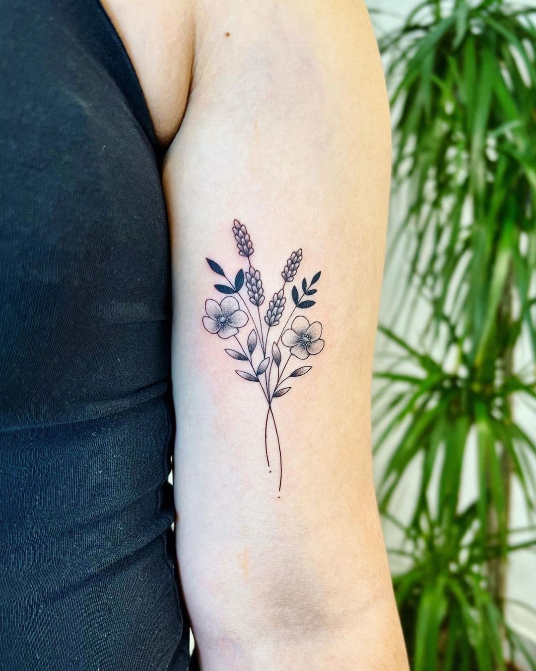 30 Delicate Tiny Flower Tattoo Ideas Amazingmindscape Com