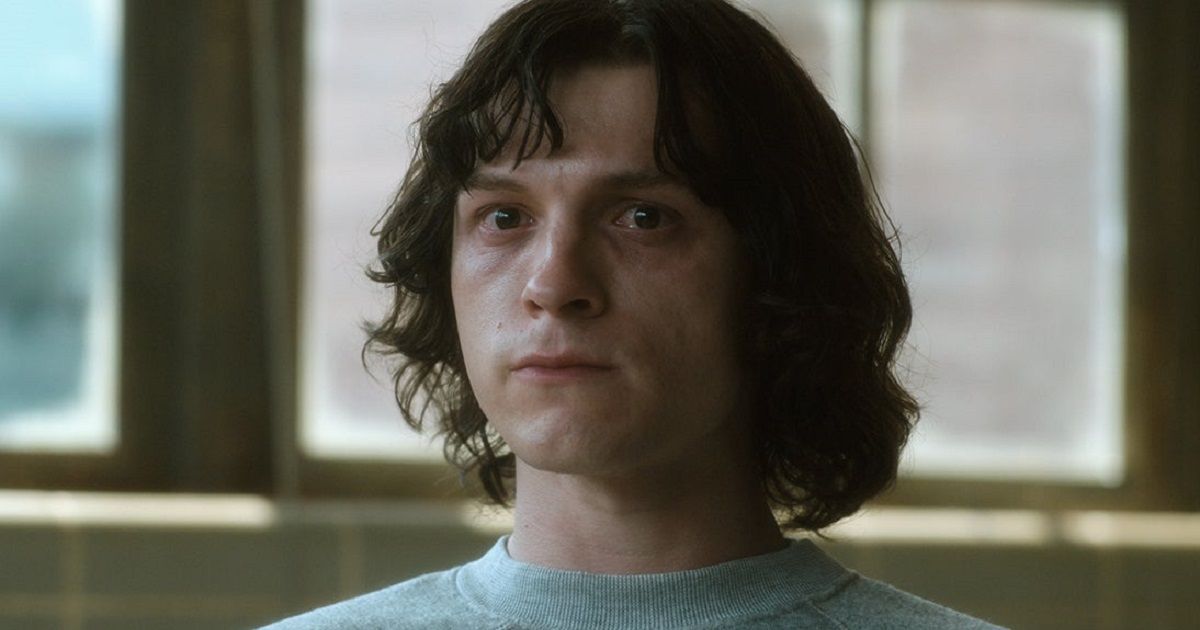 Amanda Seyfried Interrogates Tom Holland In The Crowded Room First Look