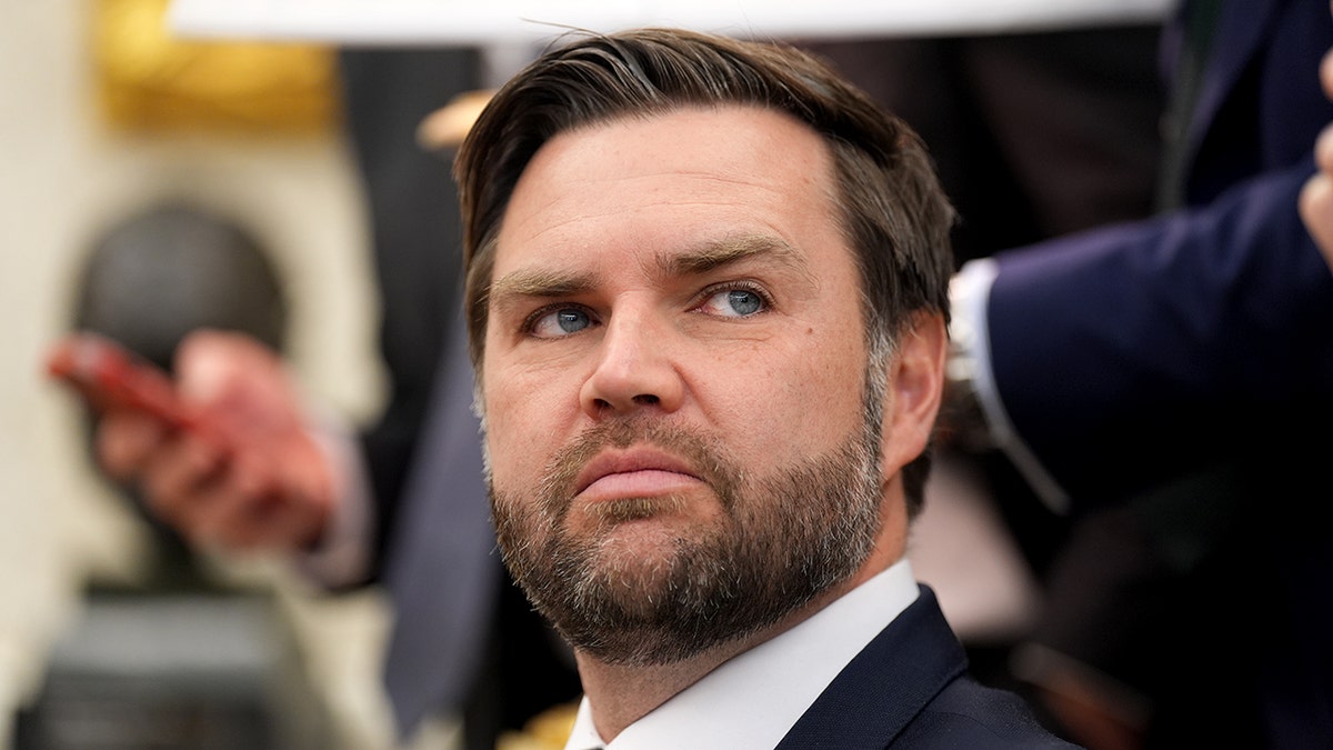 Jd Vance Amazon Funded Black Lives Matter So Riots Would Destroy Rival Retailers Csmonitor Com