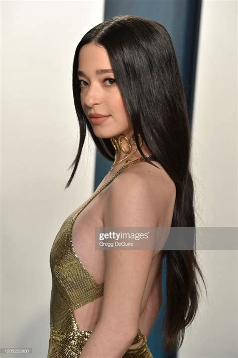 The Rise of Mikey Madison's Online Fame