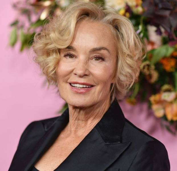 Top 10 Gorgeous Female Celebrities Who Are Over 40 Ex Vrogue Co