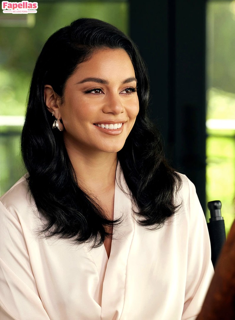 Vanessa Hudgens Nude