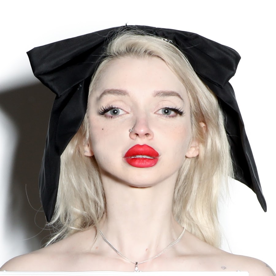 The Harlow Guide: 5 Nude Looks