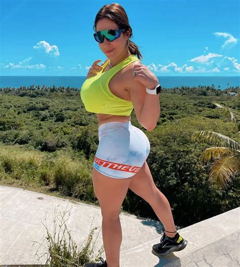 Yinyleon: A Guide to Her Erotic Art